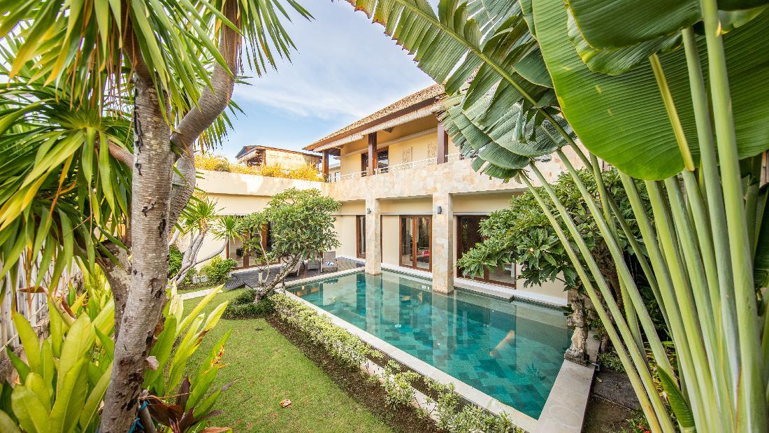 Mau Wisata Di Bandung? Ini 5 Villa Private Pool Untuk Staycation