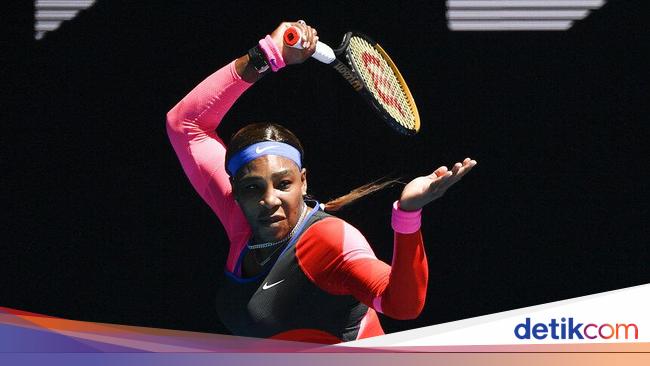 Gaya Unik Serena Williams Lawan Naomi Osaka Pakai  Celana  