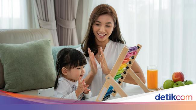 Tentang Pantun Pengertian Ciri Ciri Struktur Jenis Dan Contohnya