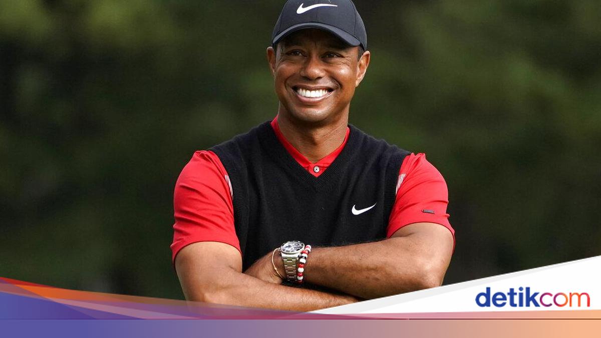 Kecelakaan Sampai Mobilnya Terguling, SIM Tiger Woods Dicabut 5 Tahun