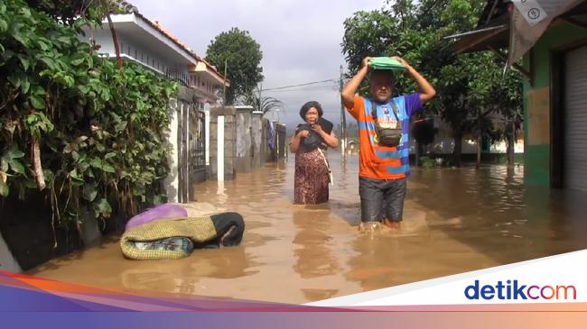 Sungai Meluap Ratusan Rumah Warga Tiga Desa Di Kota Lumajang Diterjang Banjir