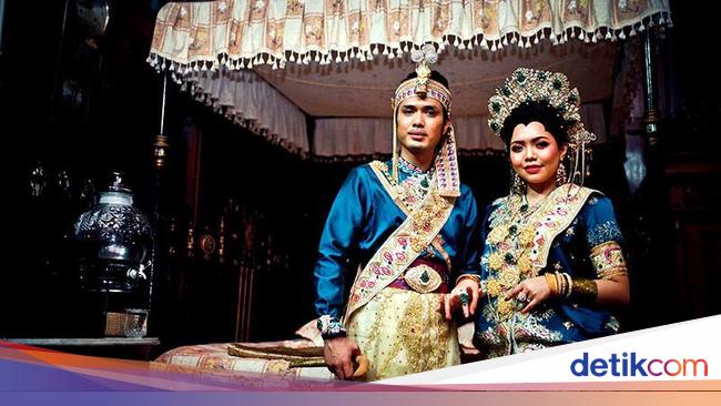 Rekomendasi Outfit Baju Adat Makassar untuk Hari Pahlawan