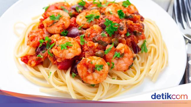 3 Resep Pasta Saus Udang yang Berempah Sedap Untuk Makan Siang