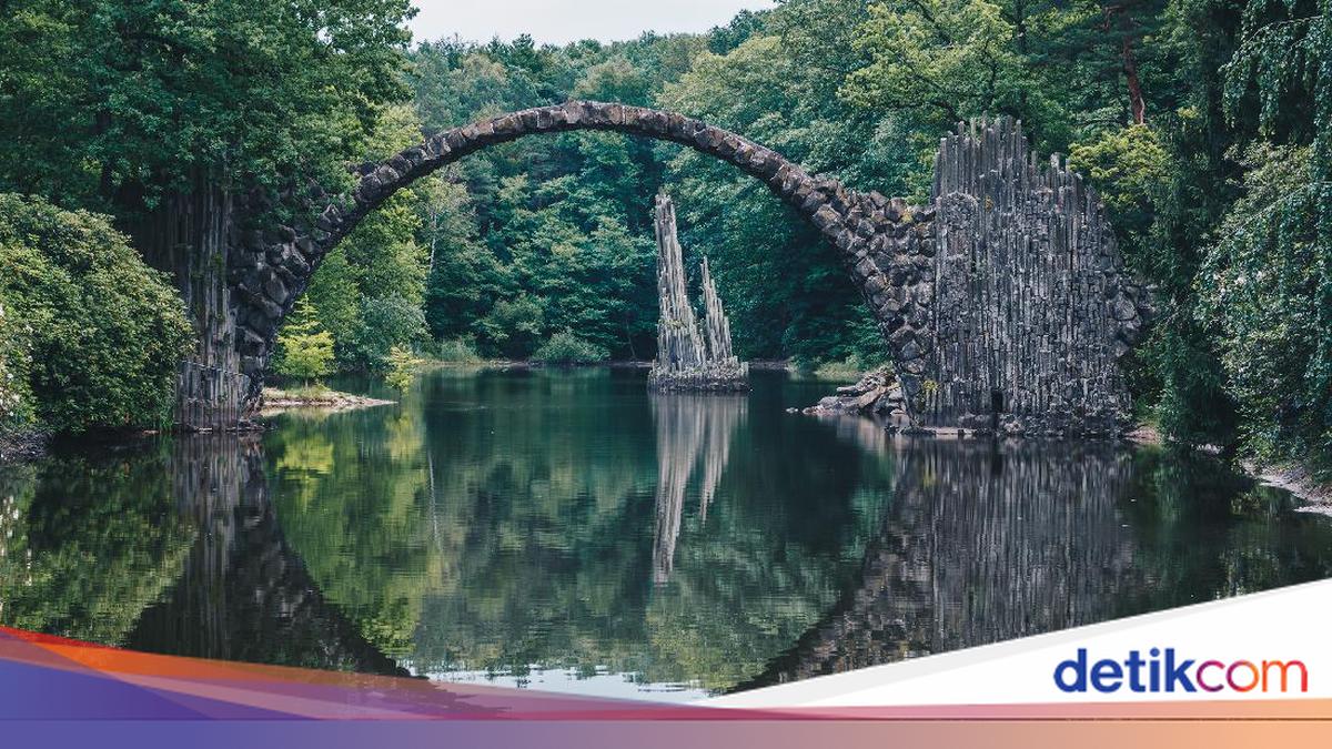 Tempat-tempat Paling Tidak Biasa di Dunia: Gua Penyihir-Jembatan Setan