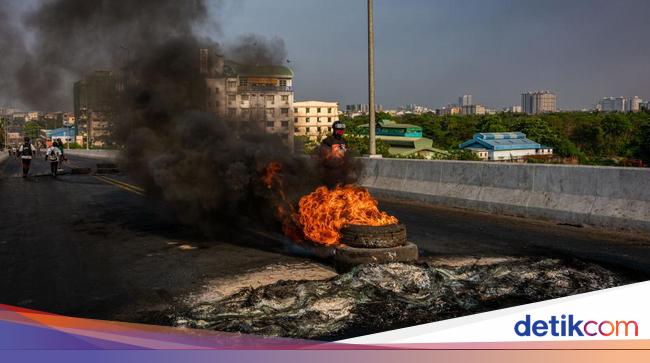 Mutual Fighting Action Makes Myanmar Look Like a Combat Zone