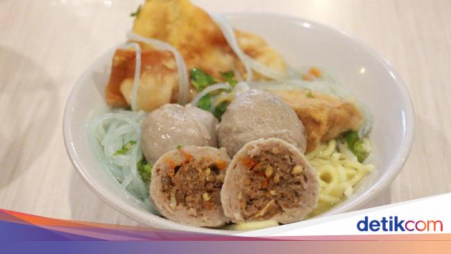 Huaah Pedas Meledak Bakso Mercon Cak Kar Yang Spesial