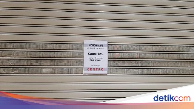 Centro Bintaro Xchange Wants To Close, Products On Sale Are Cheap