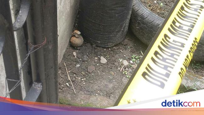 Cari Kelereng  di Parit Anak anak di Medan  Temukan Granat Cari Kelereng  di Parit Anak anak di Medan  Temukan Granat