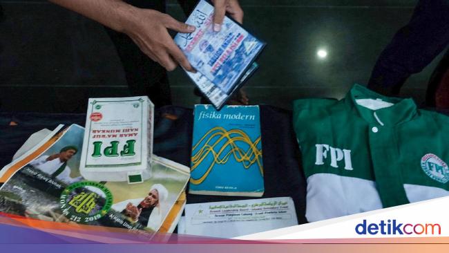 FPI Shirt Displayed at the Metro Police Chief Press Conference on Suspected Terrorists