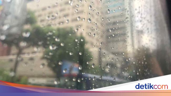 Mengapa Hujan Bisa Turun saat Cuaca Panas? Begini Penjelasannya