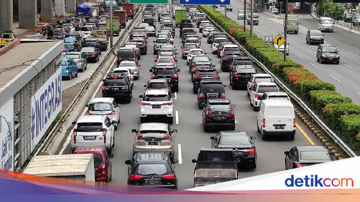 Lalin Sejumlah Tol Arah Jakarta Padat Pagi Ini, Ini Titiknya