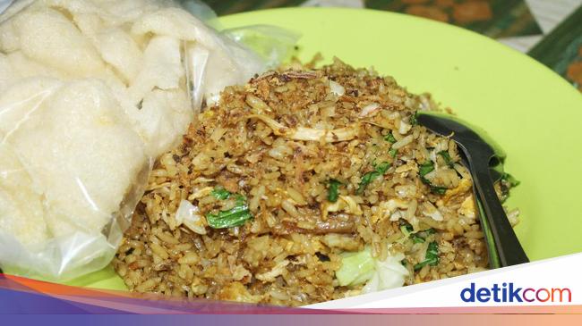 Nikmatnya Nasi Goreng Areng Batok  Racikan Mas  Itok Khas 