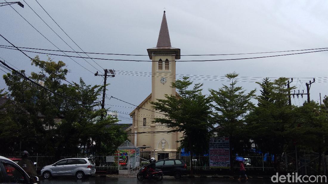 Gereja Katedral Makassar: Sejarah, Arsitektur, Dan Jadwal Ibadahnya