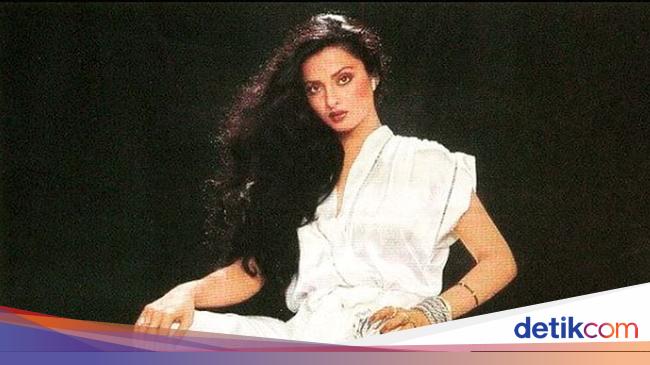 Revealed!  Salman Khan Has Had A Crush On Rekha Since Childhood