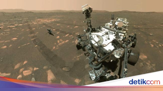 Robot Perseverance Selfie with Helicopter on Mars