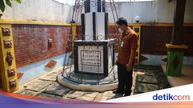 Monumen Plasenta R.A Kartini - Wesata.ID