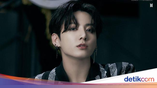 BTS's Sold Out King Jungkook Strikes Again With A Louis Vuitton Jacket -  Koreaboo