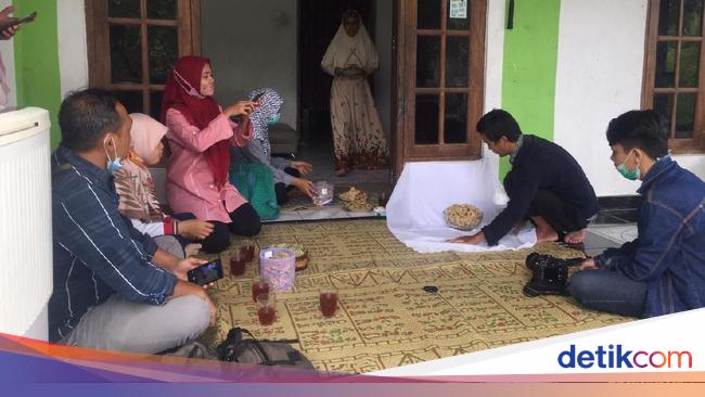 gambar Tebing Breksi sunrise