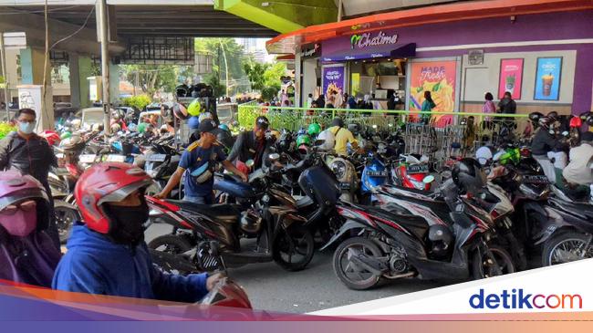 Pemprov Jakarta Pasang 10 CCTV di Tanah Abang untuk Awasi Parkir Liar