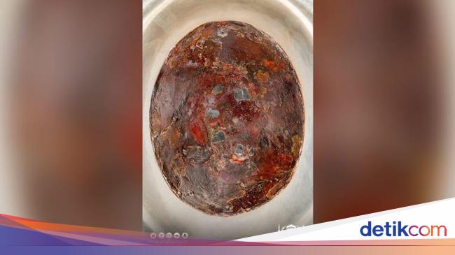 Masya Allah! Begini Indahnya Warna Asli Batu Surga Hajar Aswad