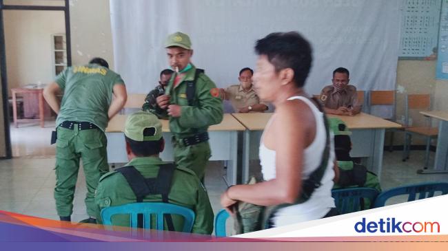 ramai ramai linmas di klaten mundur dan copot seragam ada apa