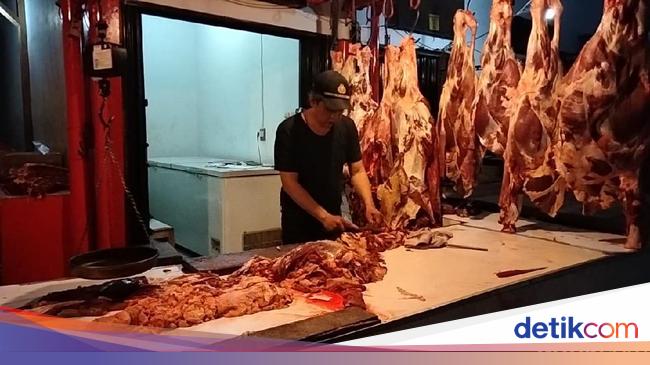 Jelang Lebaran, Harga Daging Sapi di Pasar Kuningan Tembus Rp 150 Ribu