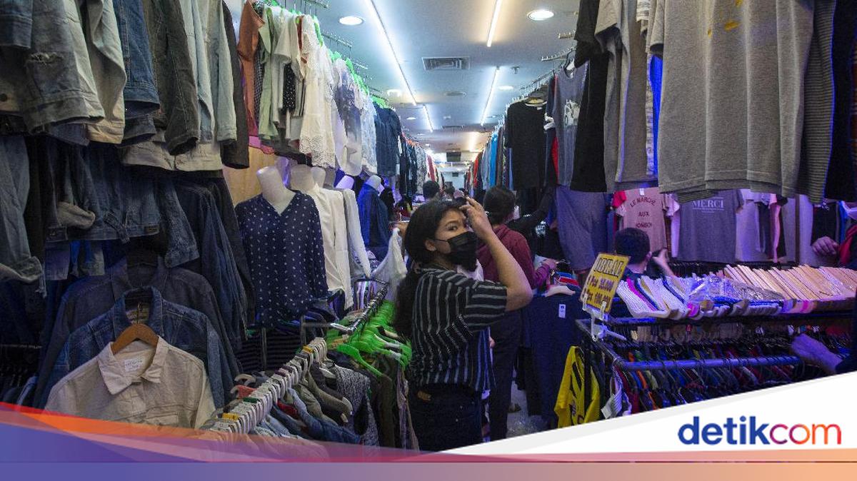 Pro Kontra Larangan Impor Baju Bekas di Tengah Tren Thrifting