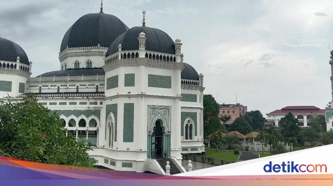 Masjid Raya Al-Mashun Medan