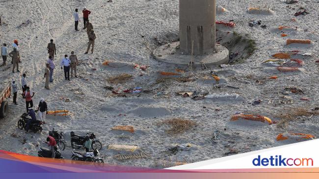 Hundreds of Corpses Resurface in India’s Ganges River