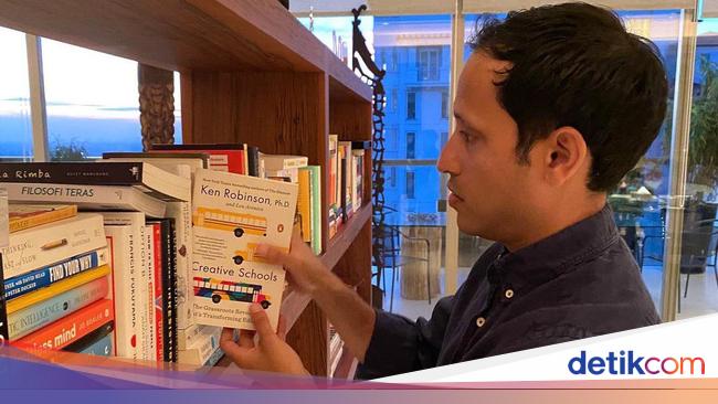 Nadiem Makarim Bagikan Buku Gratis di Hari Buku Nasional, Mau?