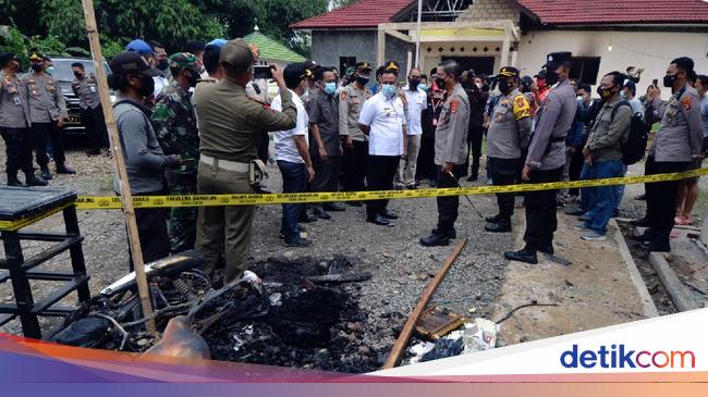 Disappearing Position of Candipuro Police Head After the Police Burned by Residents