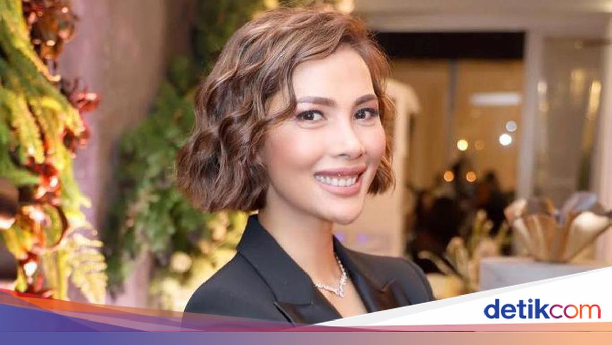 Gugat Cerai Suami, Ini 3 Permohonan Nadia Mulya