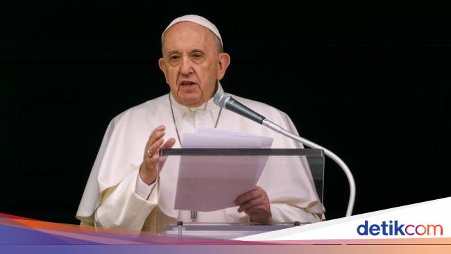 Pope Francis apologizes for crimes committed in Canadian Indigenous schools