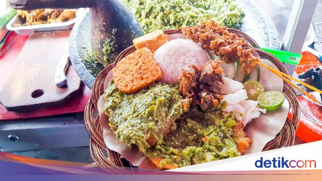 Ayam Cabe Ijo Aa Sipit: Ayam Penyet Viral Sehari Habis 1.000 Potong