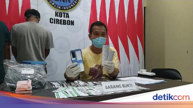 Jual Obat Terlarang, Pria Kembar di Cirebon Ditangkap BNN