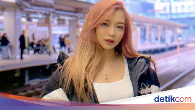 8 Foto Carlyn Z-Girls, Idol KPop Umumkan Kehamilan Tak Kembali ke Korsel