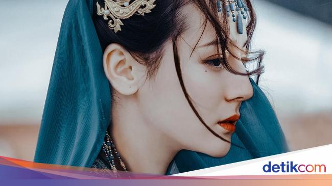 Cantik Banget 10 Foto Dilraba Dilmurat Bidadari Uighur Jadi Bintang Iklan
