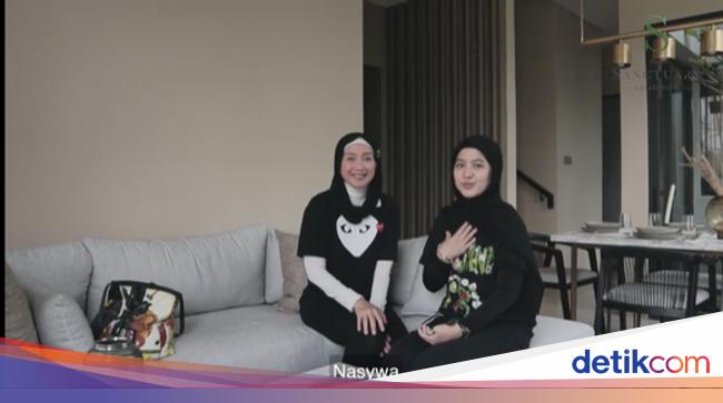 9 Potret Rumah Anak Desy Ratnasari, Dibeli Agar Hidup Mandiri saat Kuliah