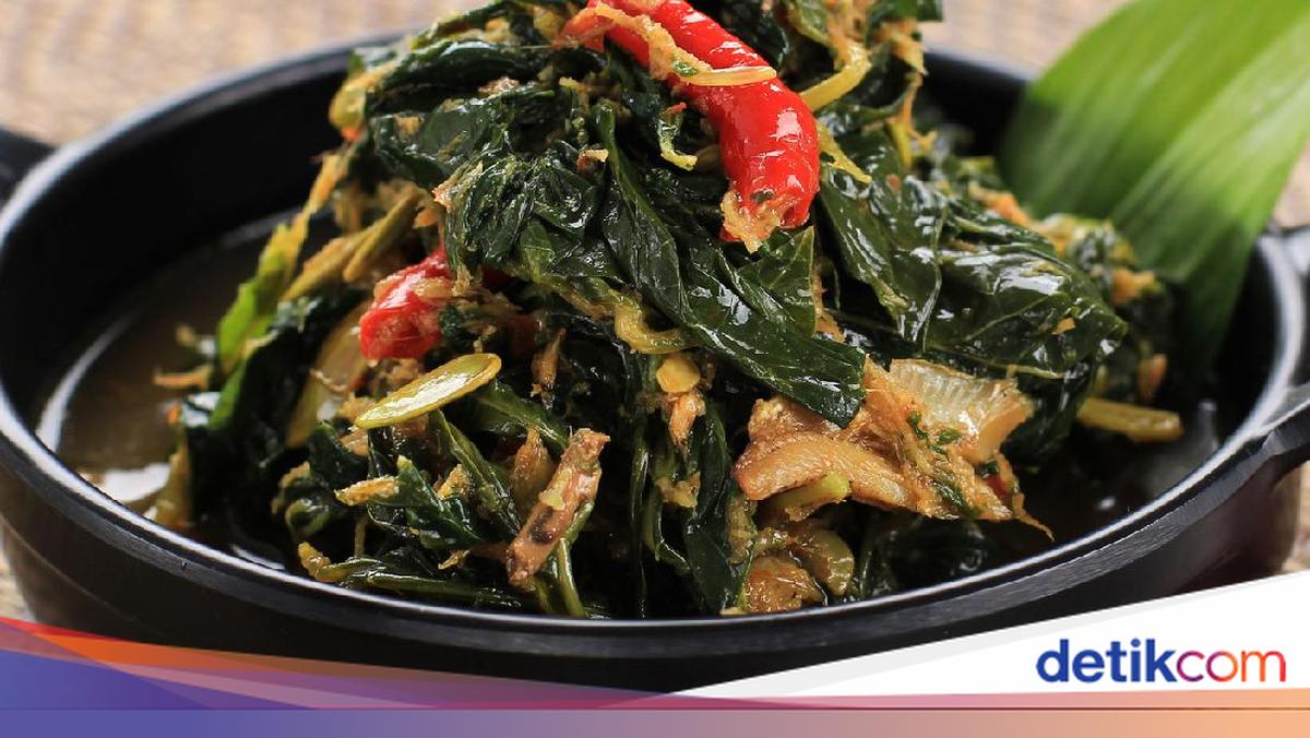 3 Resep Daun Pepaya yang Segar Pedas Penambah Nafsu Makan