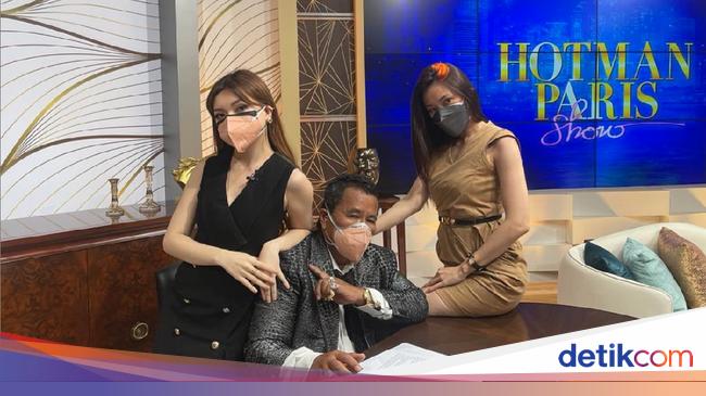 Gaya 2 Aspri Baru Hotman Paris, Cantiknya Curi Atensi Pria