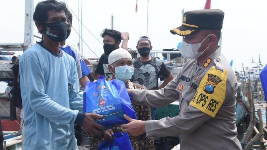 Nelayan Terdampak Pandemi COVID-19 Digelontor Bantuan Sembako