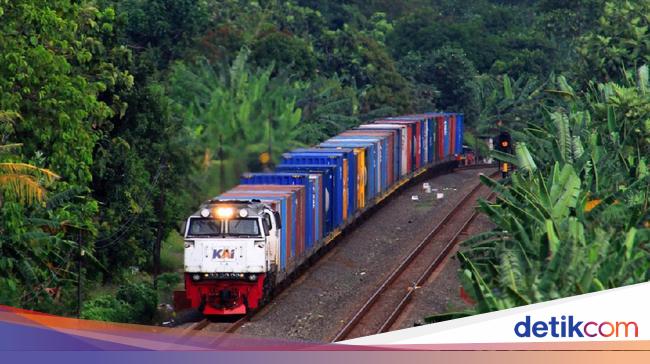 KAI Logistik Angkut 24.000 Ton Barang, Paling Banyak Paket dan Sepeda Motor