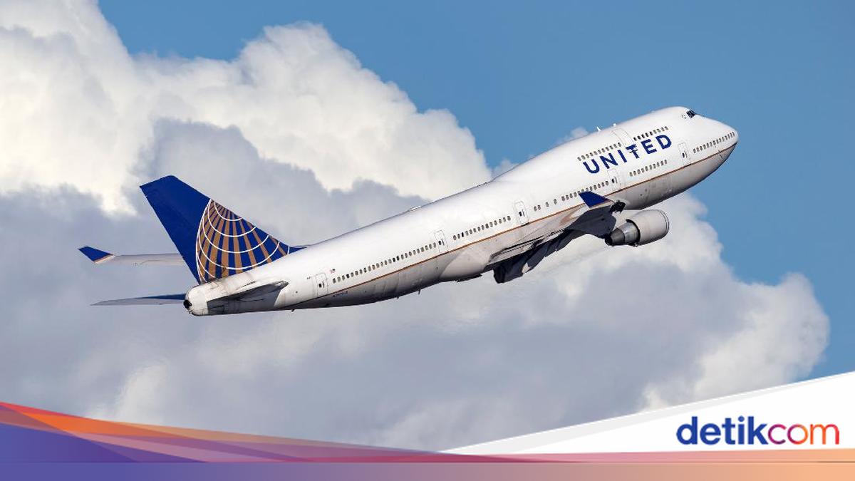Roda Pesawat United Airlines Serempet Tiang Lampu dan Truk Saat Mendarat di New Jersey, 231 Orang Selamat — image 2
