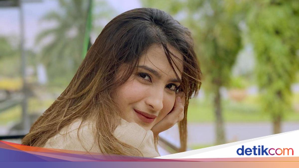 Seksual videolarni tomosha qiling Anjelika gangbatga tushdi (porno)