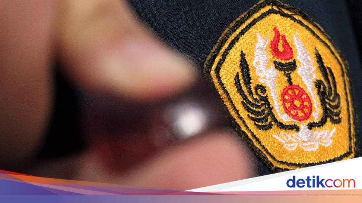 Guru Besar Unpad Diduga Minta Foto Mahasiswi, BEM Kecam - berita news from detikcom