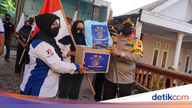 Tak Hanya Vaksin, Semangat Merah Putih Juga Disuntikkan di Mojokerto