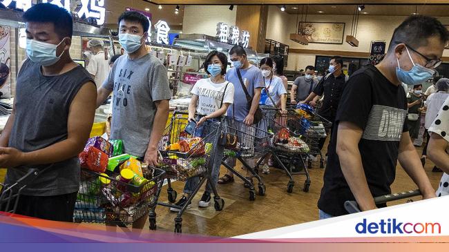 Chinese Citizens Panic Buying Make Empty Shelves – Queues Snaking, What’s Up?