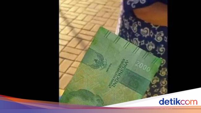 Deretan Uang Rupiah Viral Disemprot Hijau Hingga Dijual Rp 1 Miliar