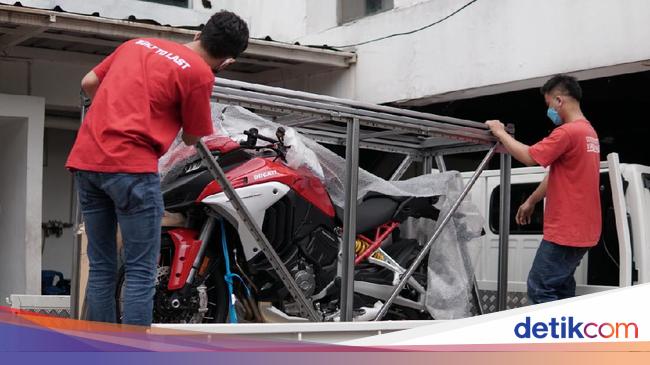 Moge Ducati Multistrada V4S Unboxing, First in Indonesia!