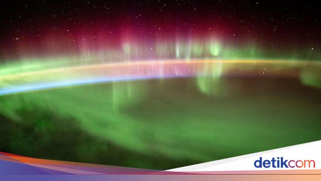 Not the Borealis, this is Aurora Australis from Outer Space